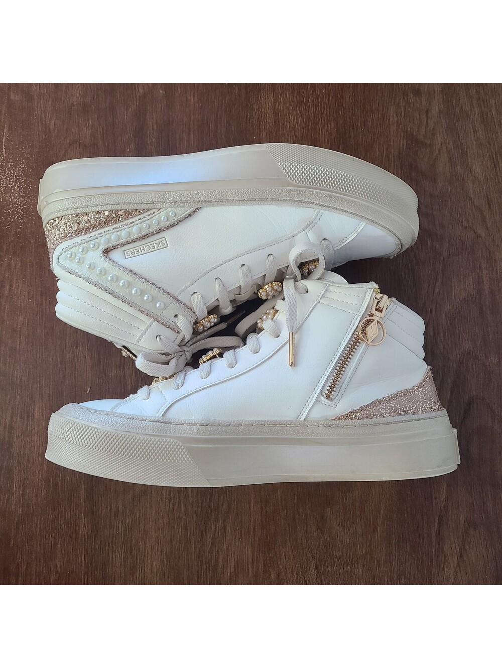 Skechers Selene Fine Pearls Size 8 Bling Fashion Sneakers